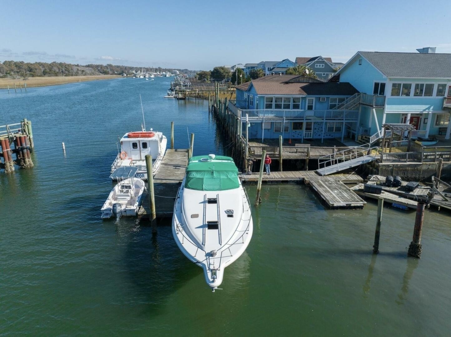 Calhoun s Saloon 42ft Sea Ray Yacht For Sale