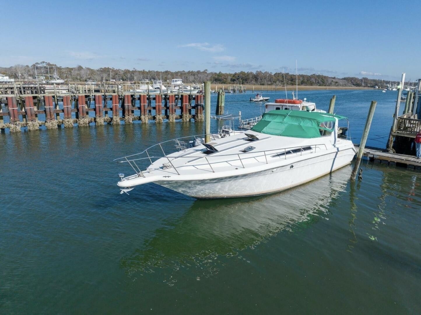 Calhoun s Saloon 42ft Sea Ray Yacht For Sale