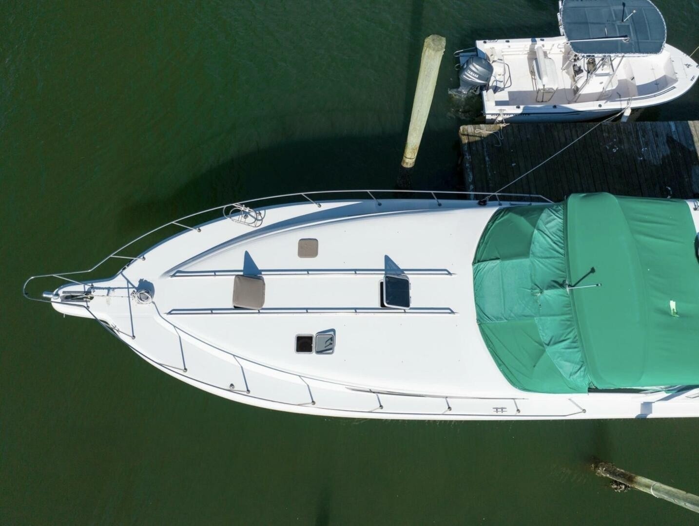 Calhoun s Saloon 42ft Sea Ray Yacht For Sale