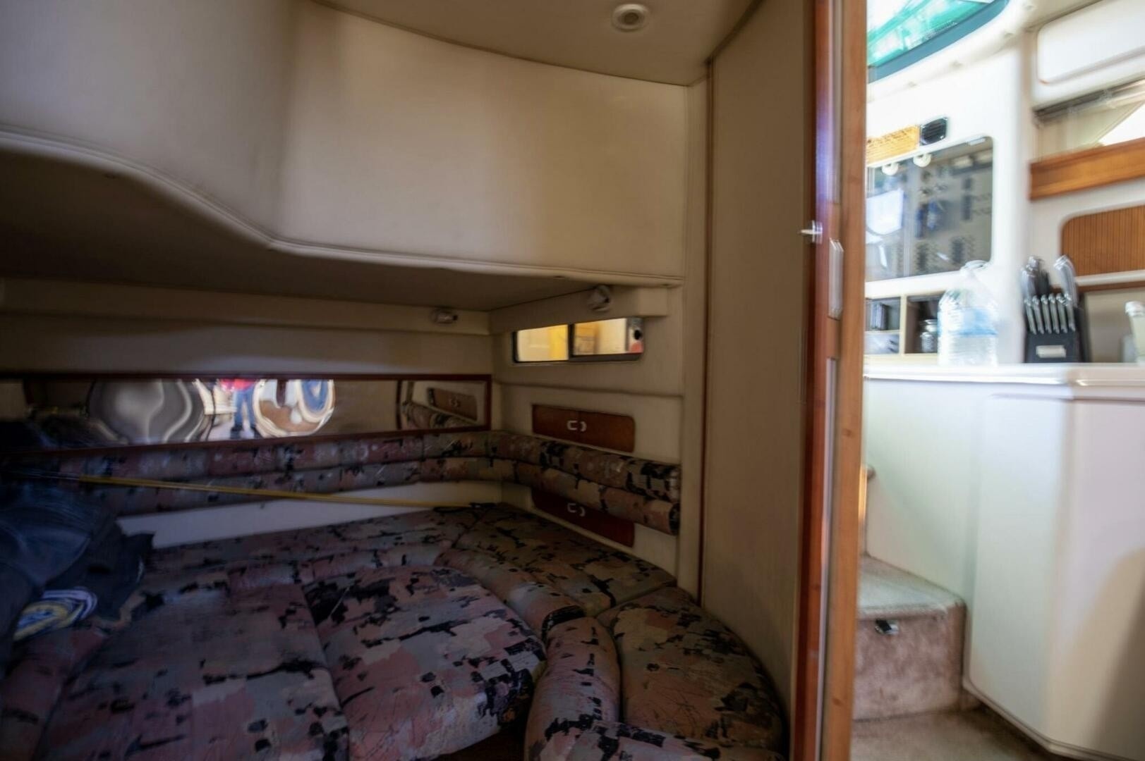 Calhoun s Saloon 42ft Sea Ray Yacht For Sale