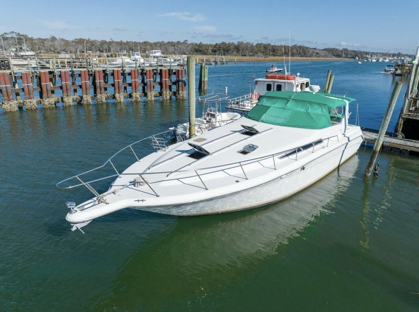 Calhoun s Saloon 42ft Sea Ray Yacht For Sale