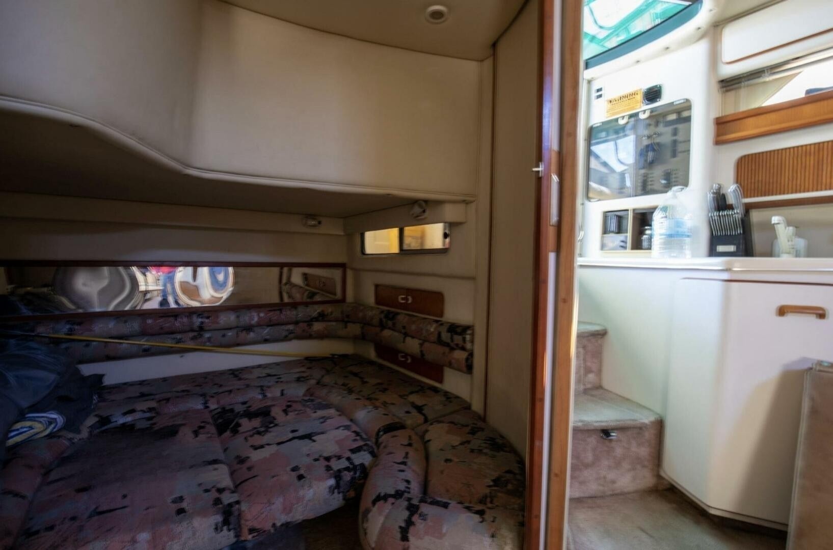 Calhoun s Saloon 42ft Sea Ray Yacht For Sale