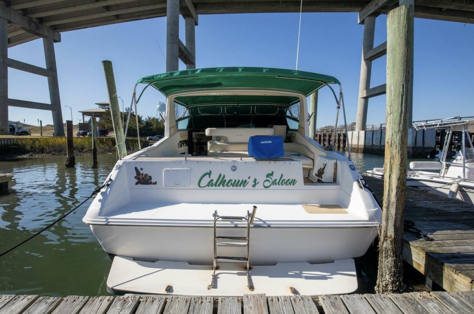 Calhoun s Saloon 42ft Sea Ray Yacht For Sale