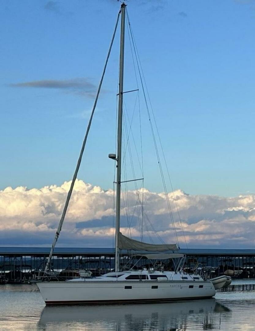 THREE DAYS 42ft Hunter Yacht For Sale