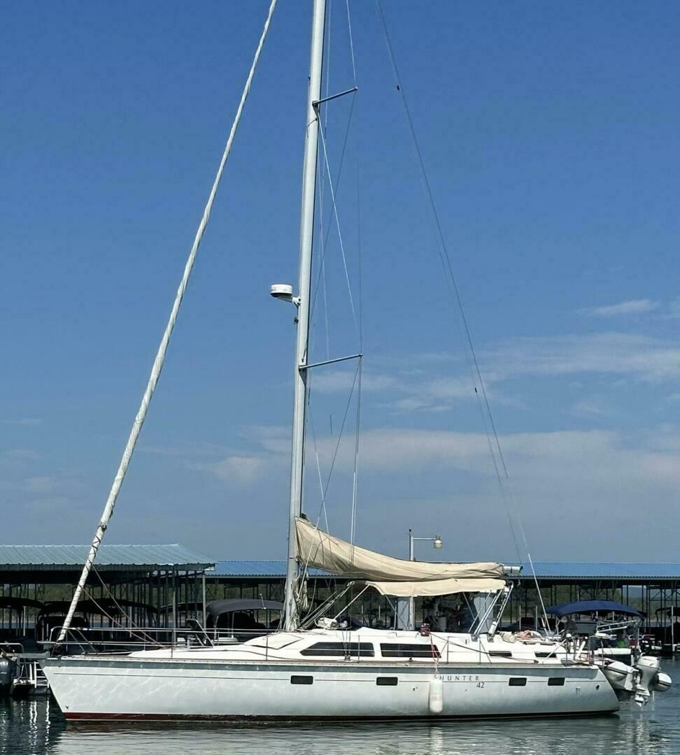 THREE DAYS 42ft Hunter Yacht For Sale