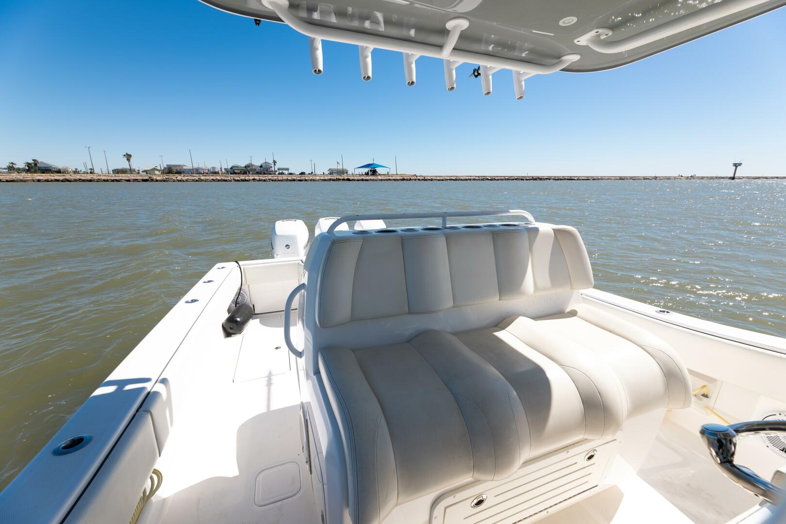 2019 Invincible 39 Open