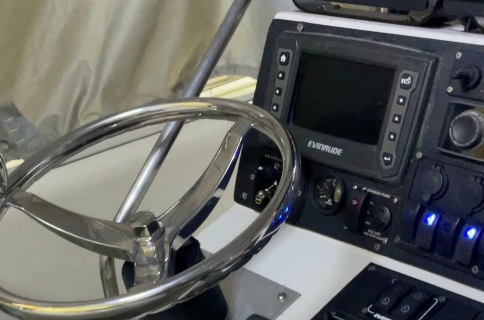 30ft Wellcraft Yacht For Sale