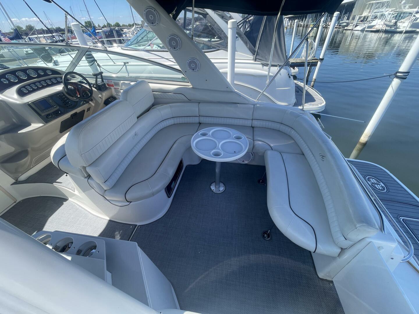 32ft Monterey Yacht For Sale
