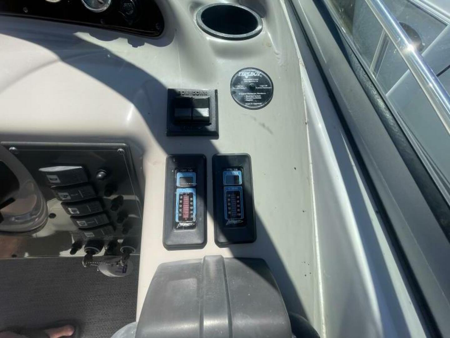 32ft Monterey Yacht For Sale