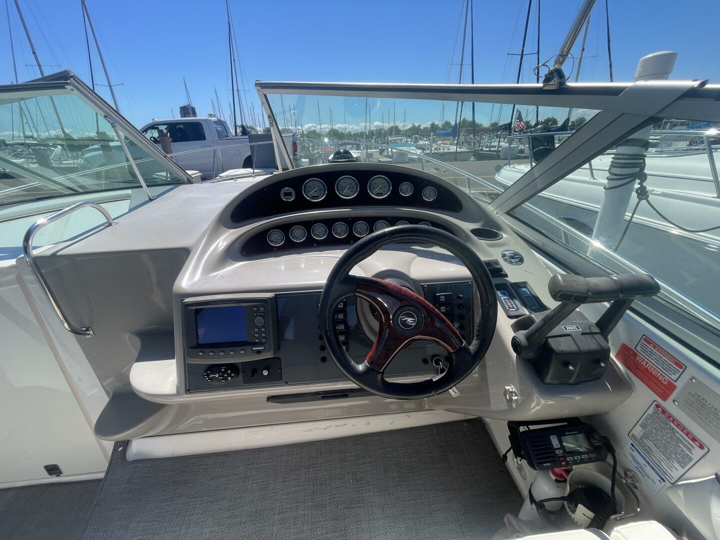 32ft Monterey Yacht For Sale