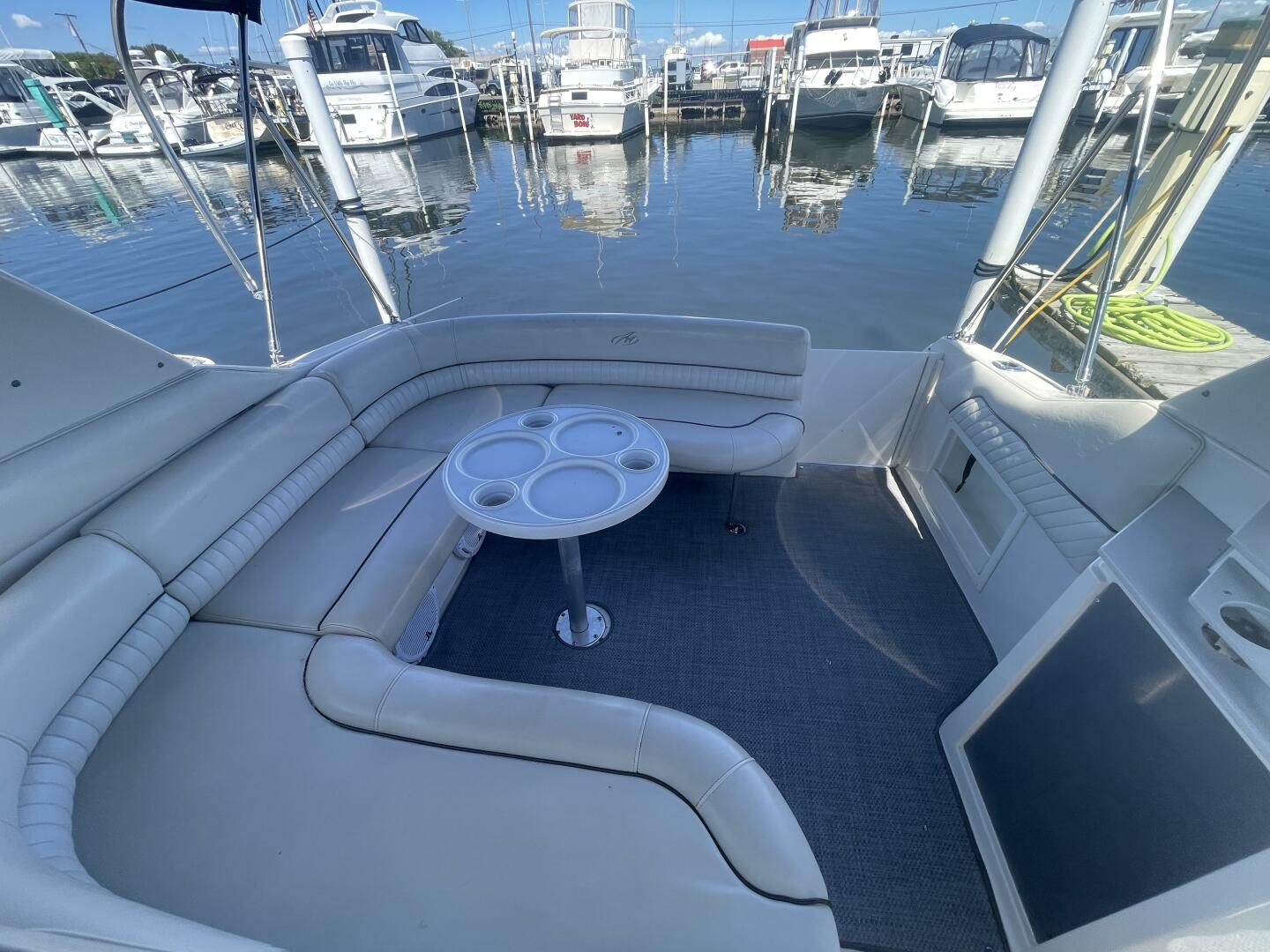 32ft Monterey Yacht For Sale