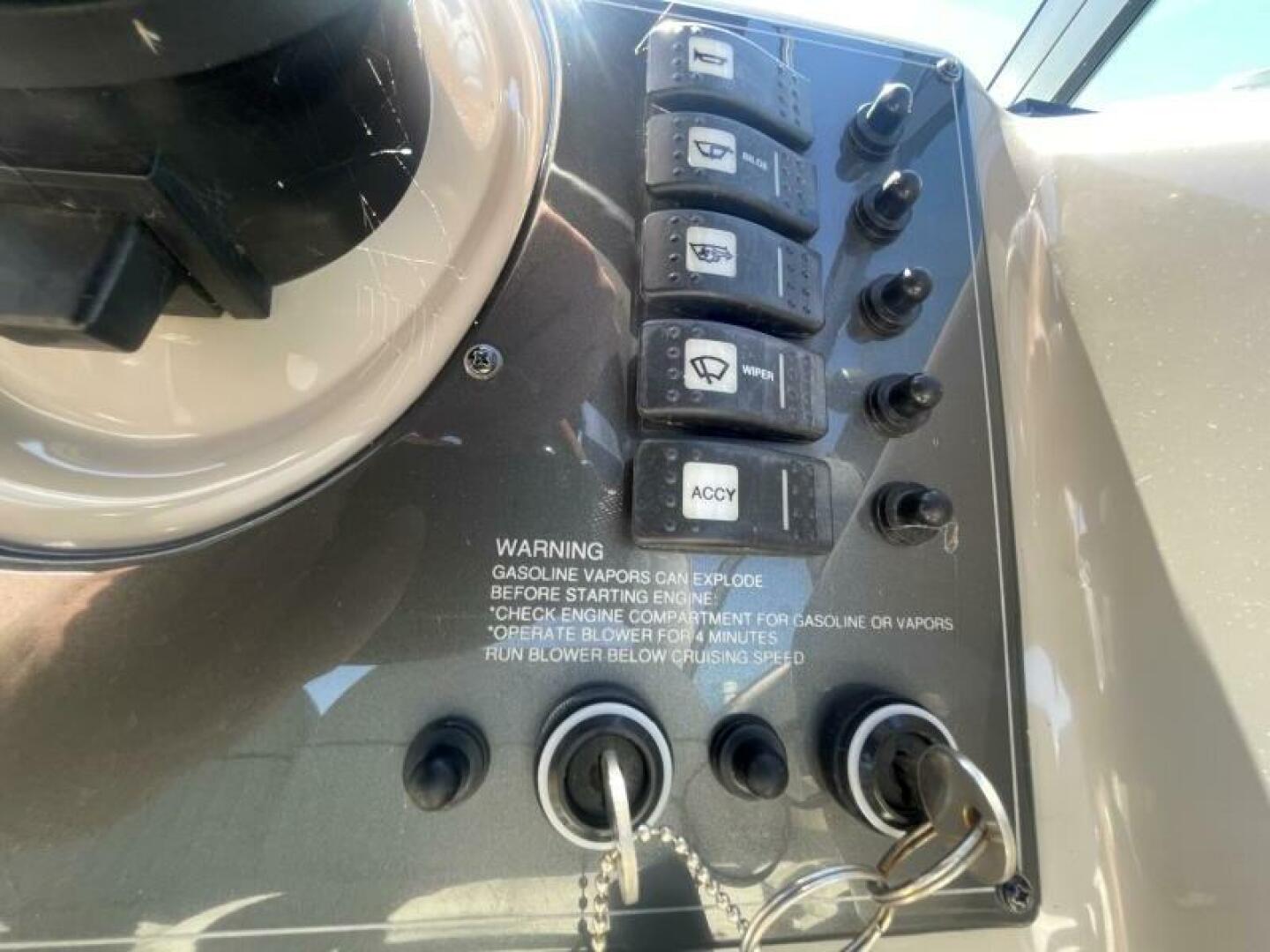 32ft Monterey Yacht For Sale