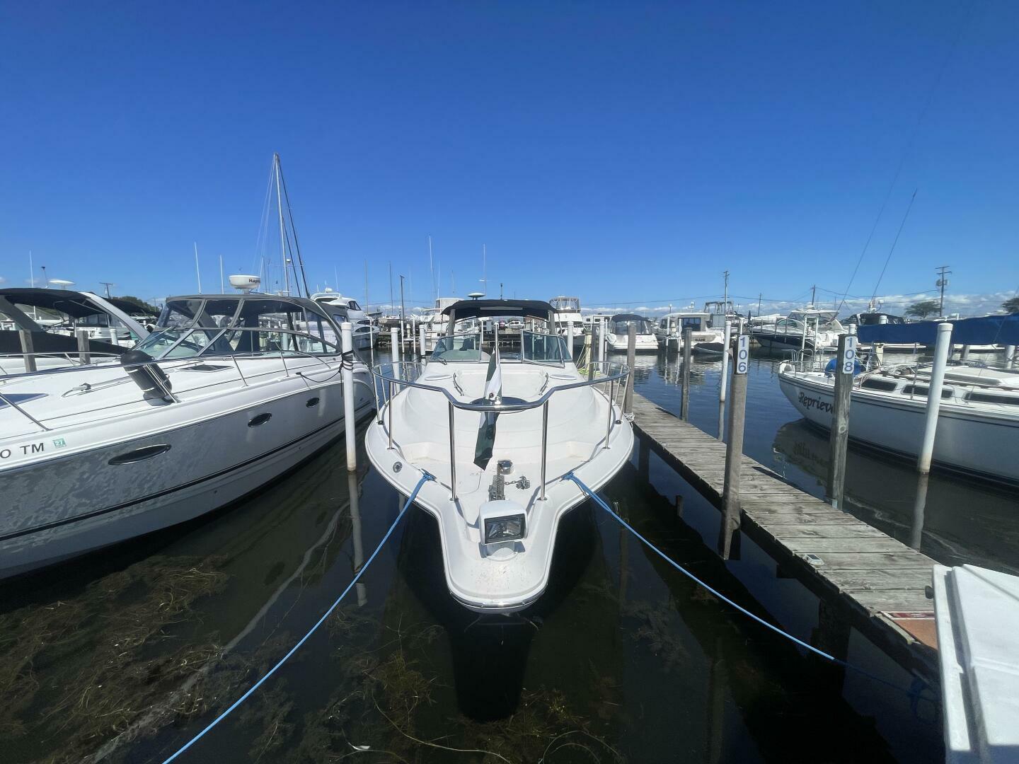 32ft Monterey Yacht For Sale