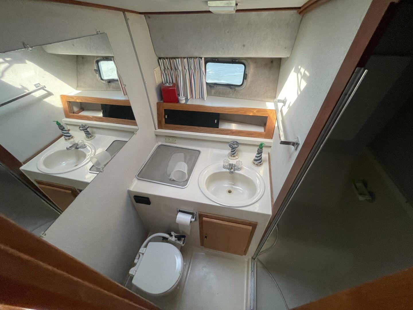 NO NAME 37ft Silverton Yacht For Sale