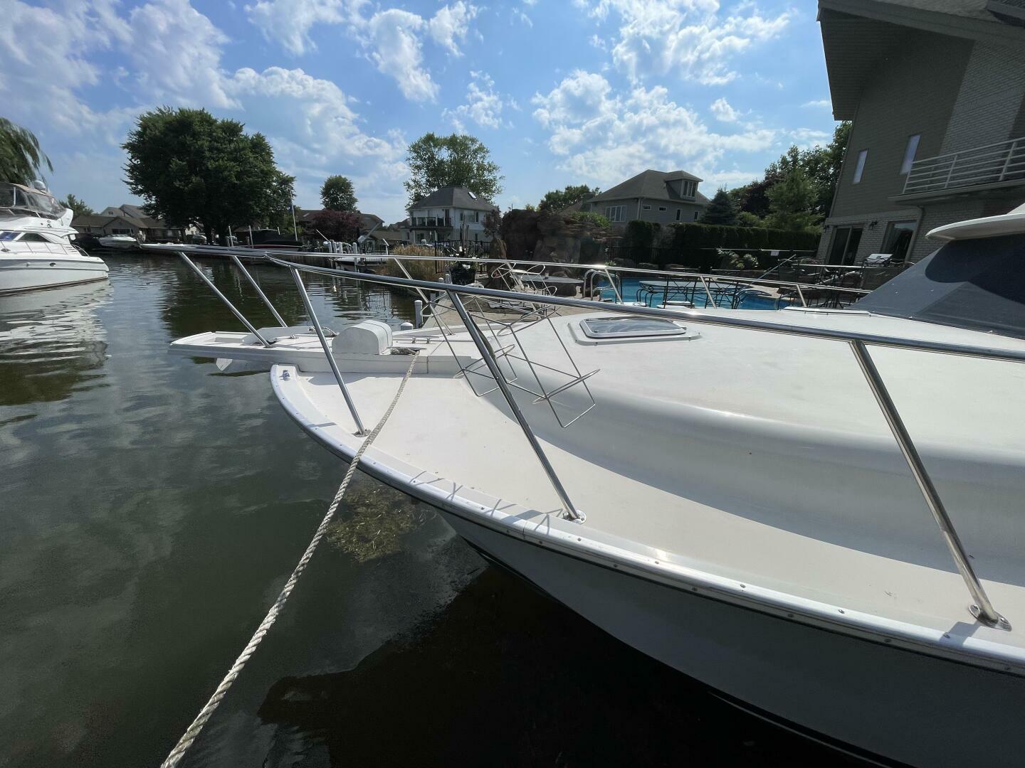 NO NAME 37ft Silverton Yacht For Sale