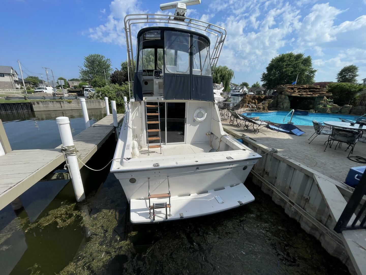 NO NAME 37ft Silverton Yacht For Sale