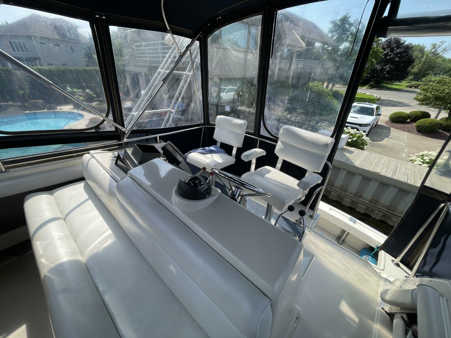 NO NAME 37ft Silverton Yacht For Sale