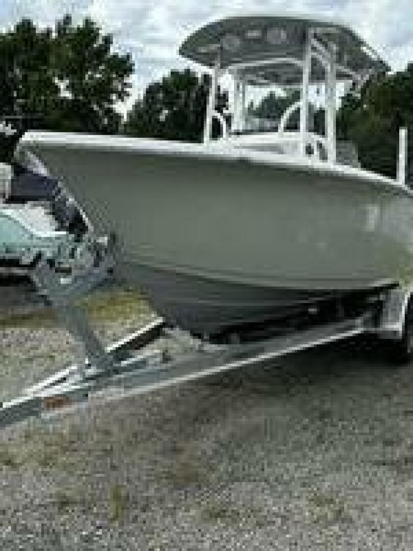 2022 Sea Pro 219 Center Console