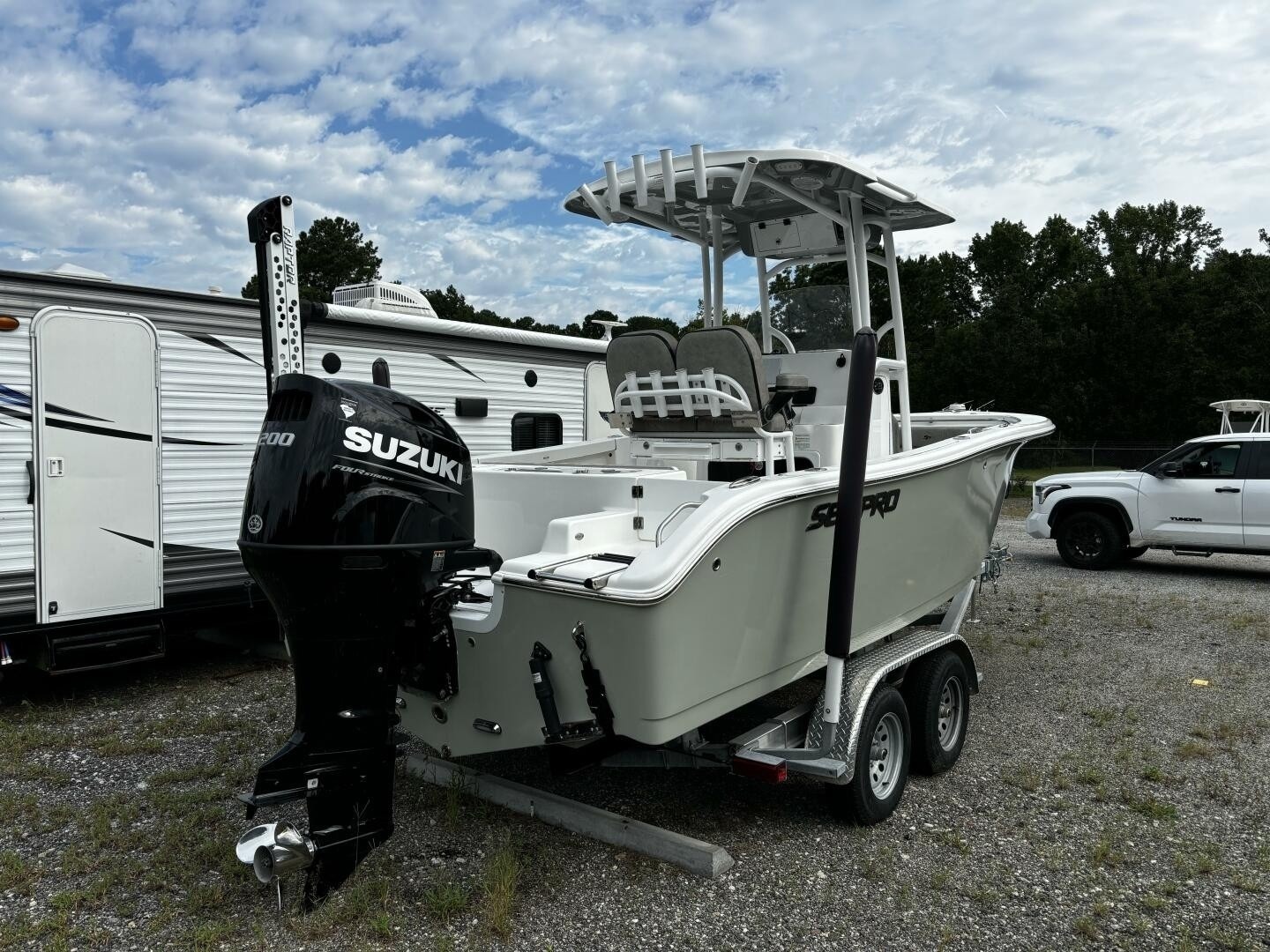 2022 Sea Pro 219 Center Console