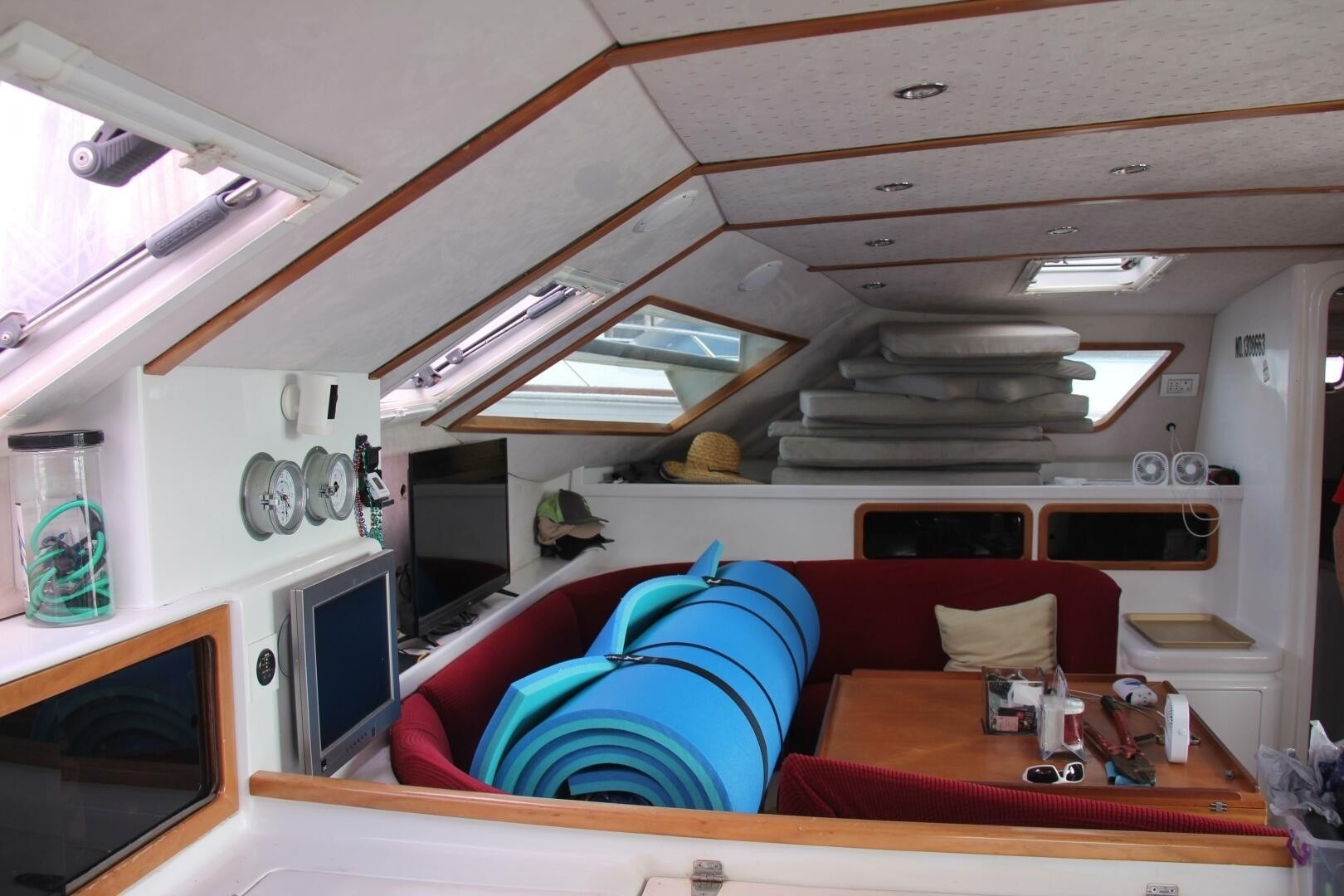 Chasing The Dream 47ft Voyage Yachts Yacht For Sale