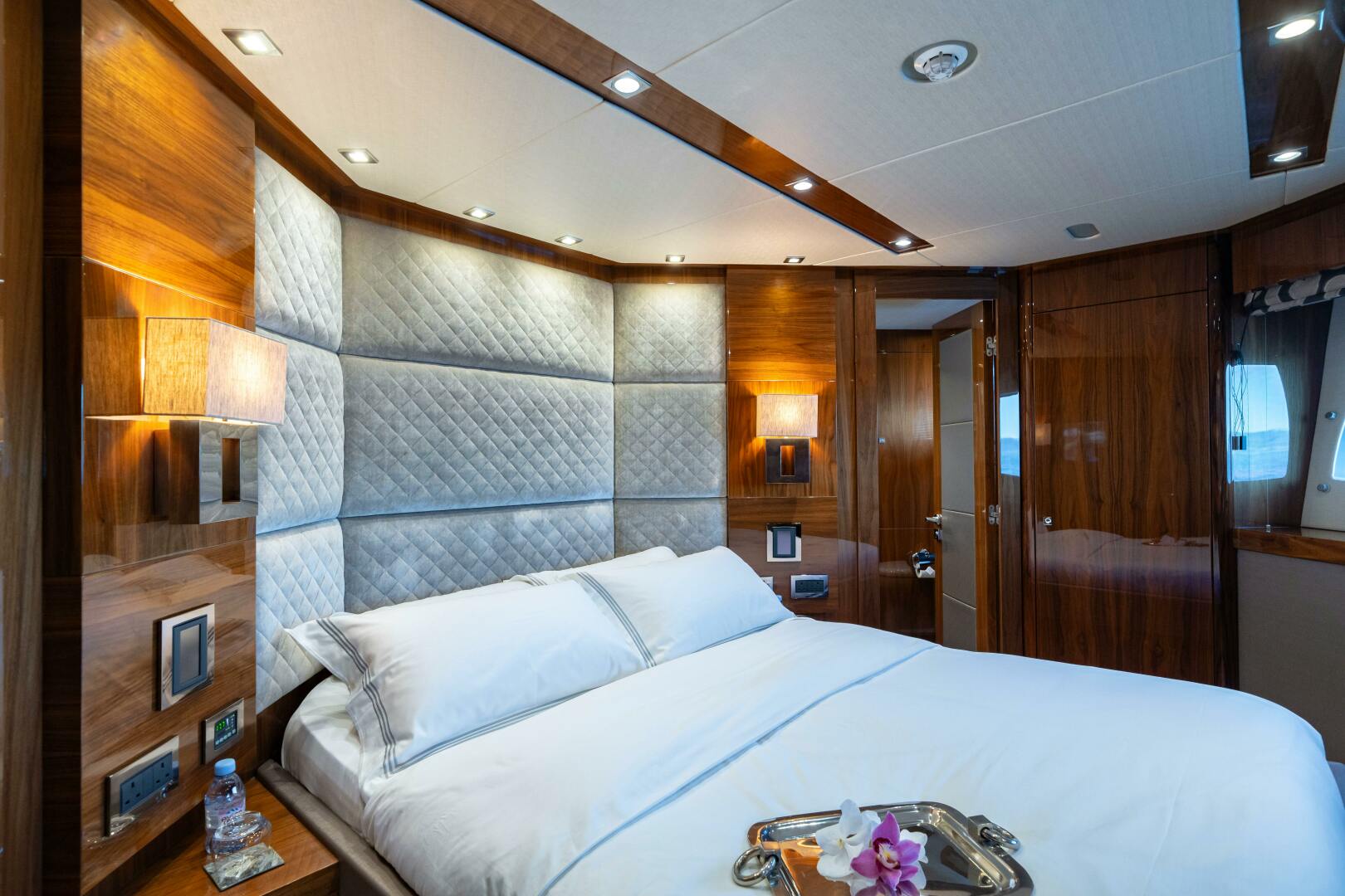 LADY VOLANTIS 115ft Sunseeker Yacht For Sale