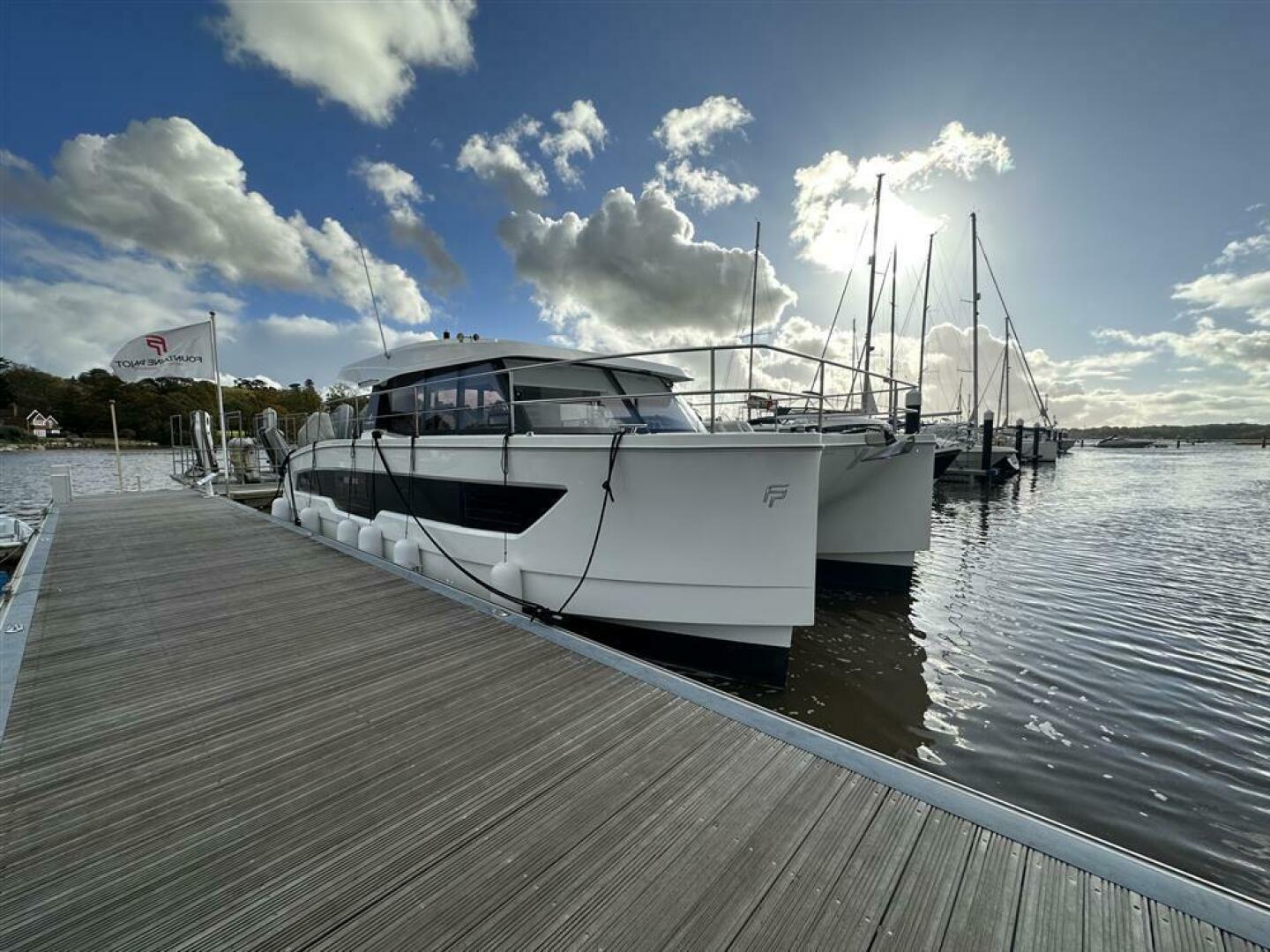 2023 Fountaine Pajot my4s