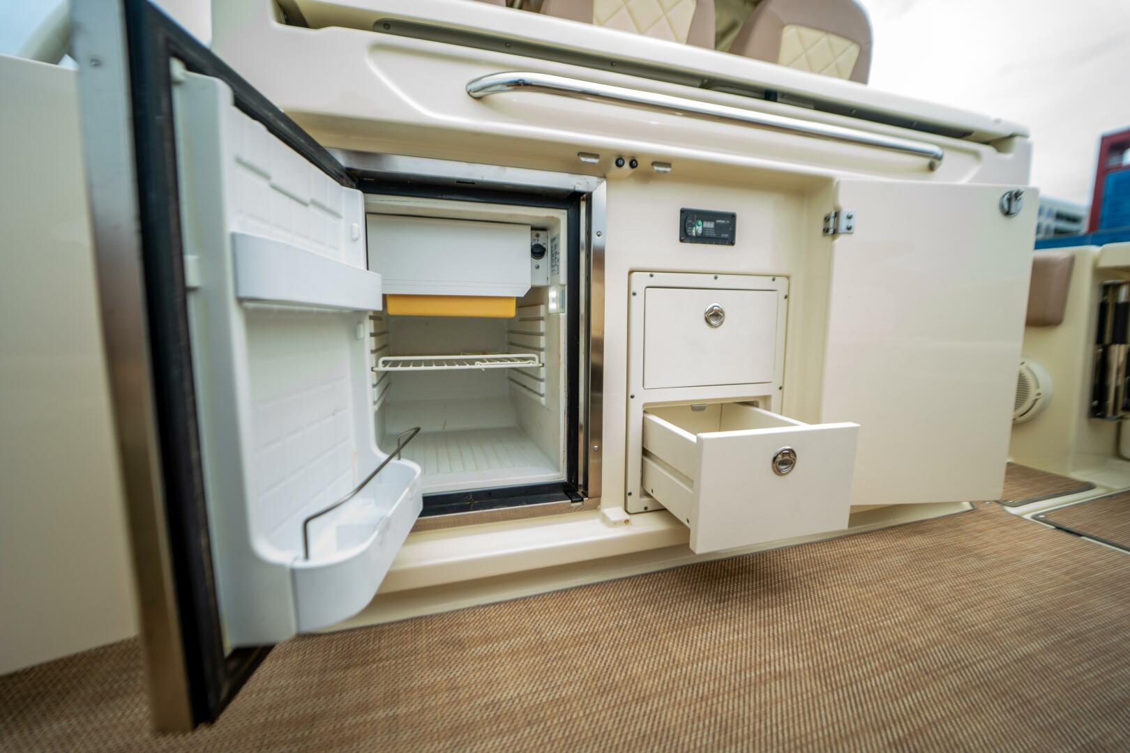 LADY LIBERTY 34ft Chris Craft Yacht For Sale