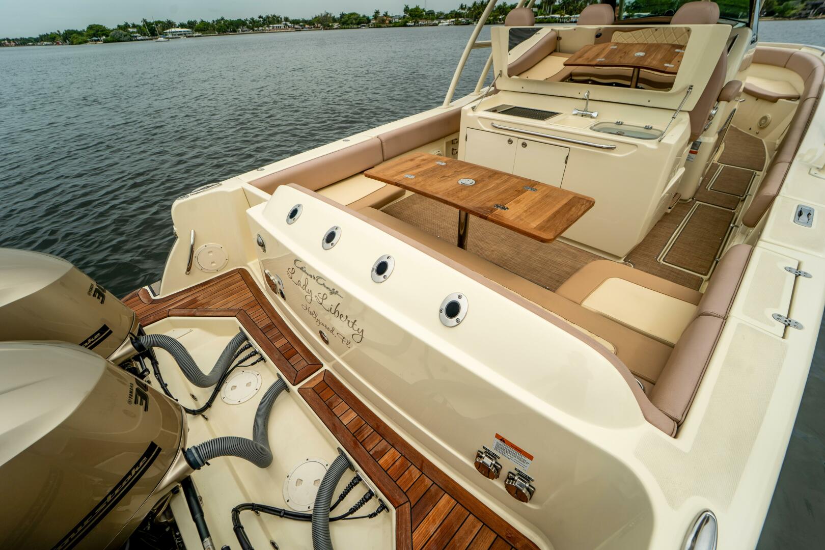 LADY LIBERTY 34ft Chris Craft Yacht For Sale