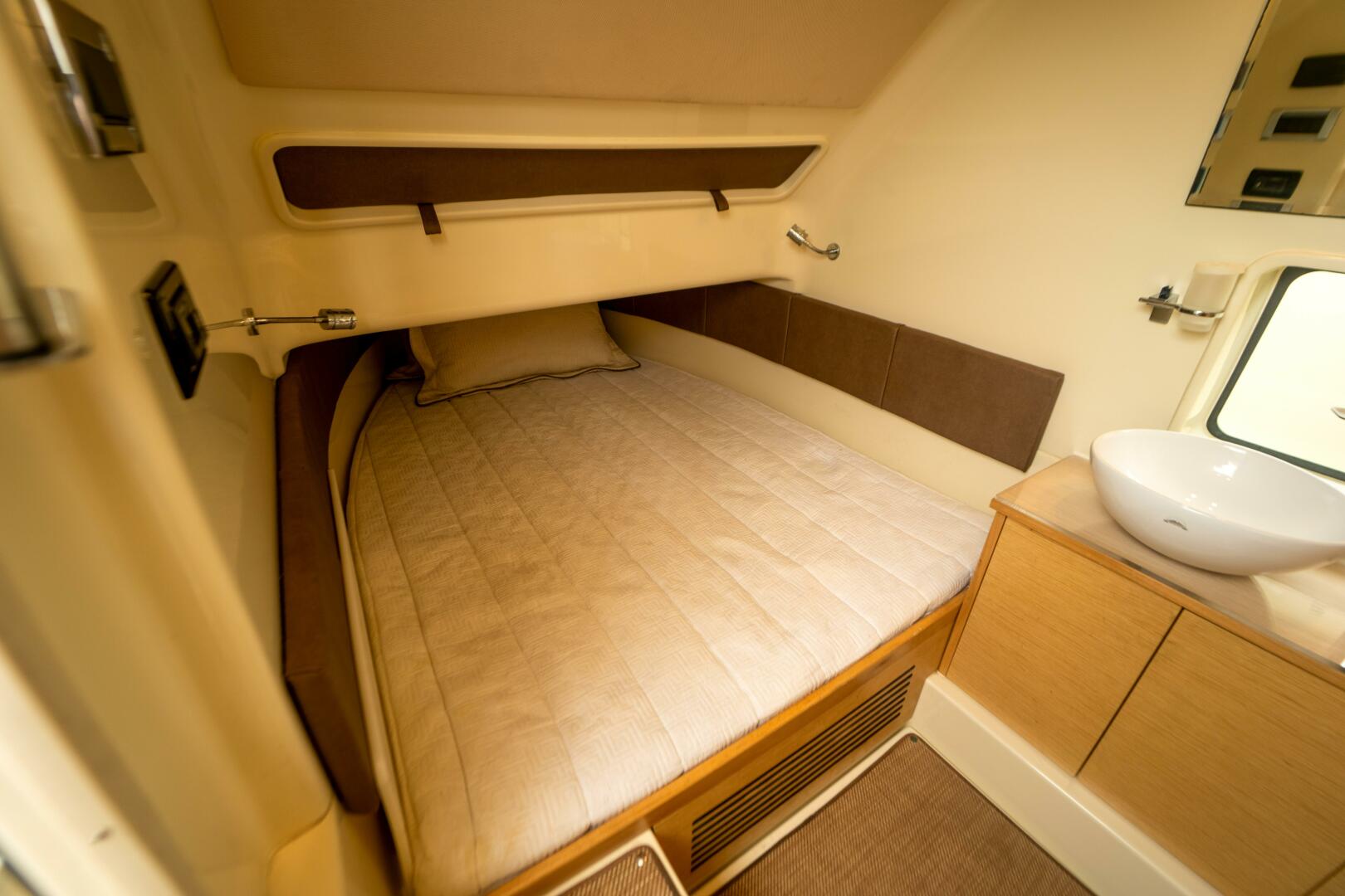 LADY LIBERTY 34ft Chris Craft Yacht For Sale