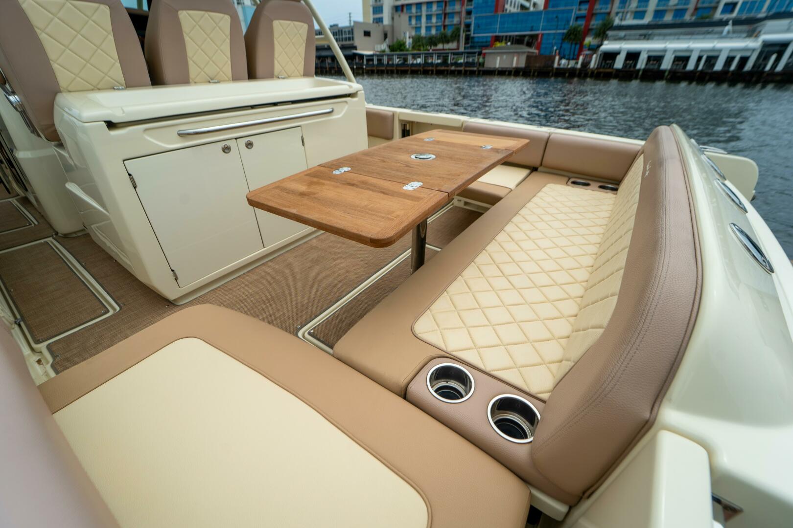 LADY LIBERTY 34ft Chris Craft Yacht For Sale