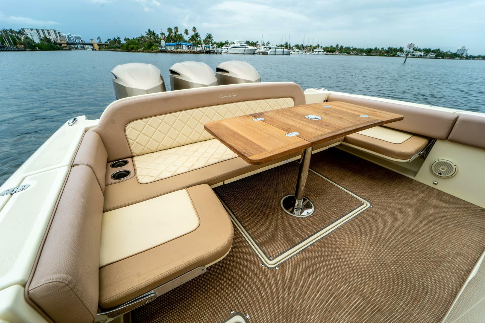 LADY LIBERTY 34ft Chris Craft Yacht For Sale