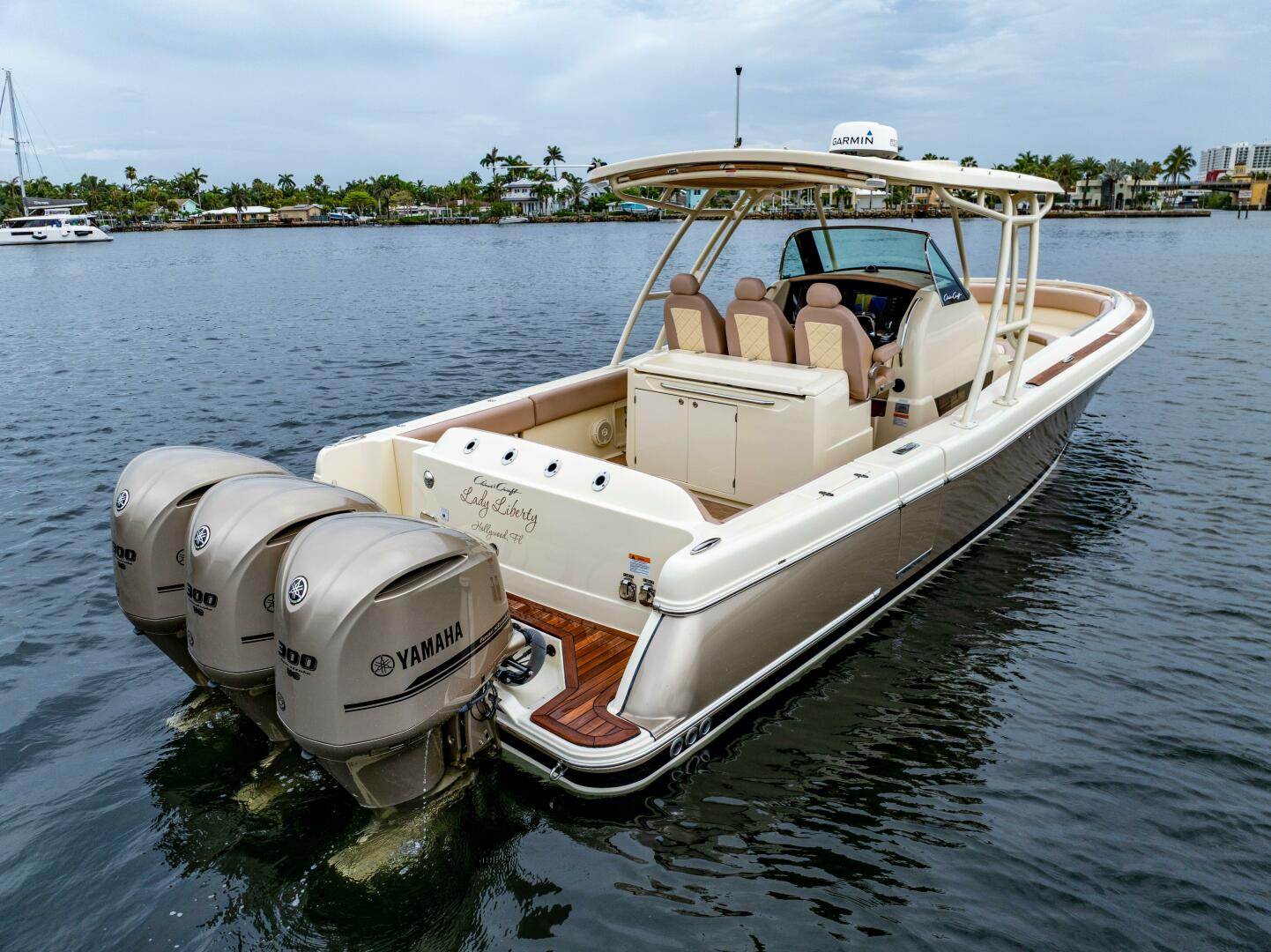 LADY LIBERTY 34ft Chris Craft Yacht For Sale