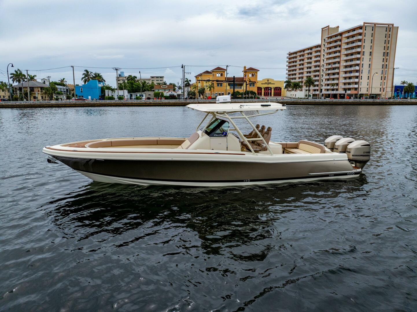LADY LIBERTY 34ft Chris Craft Yacht For Sale
