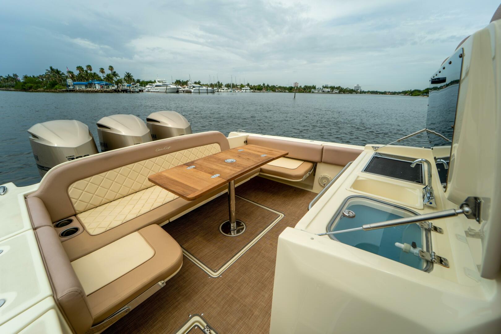 LADY LIBERTY 34ft Chris Craft Yacht For Sale