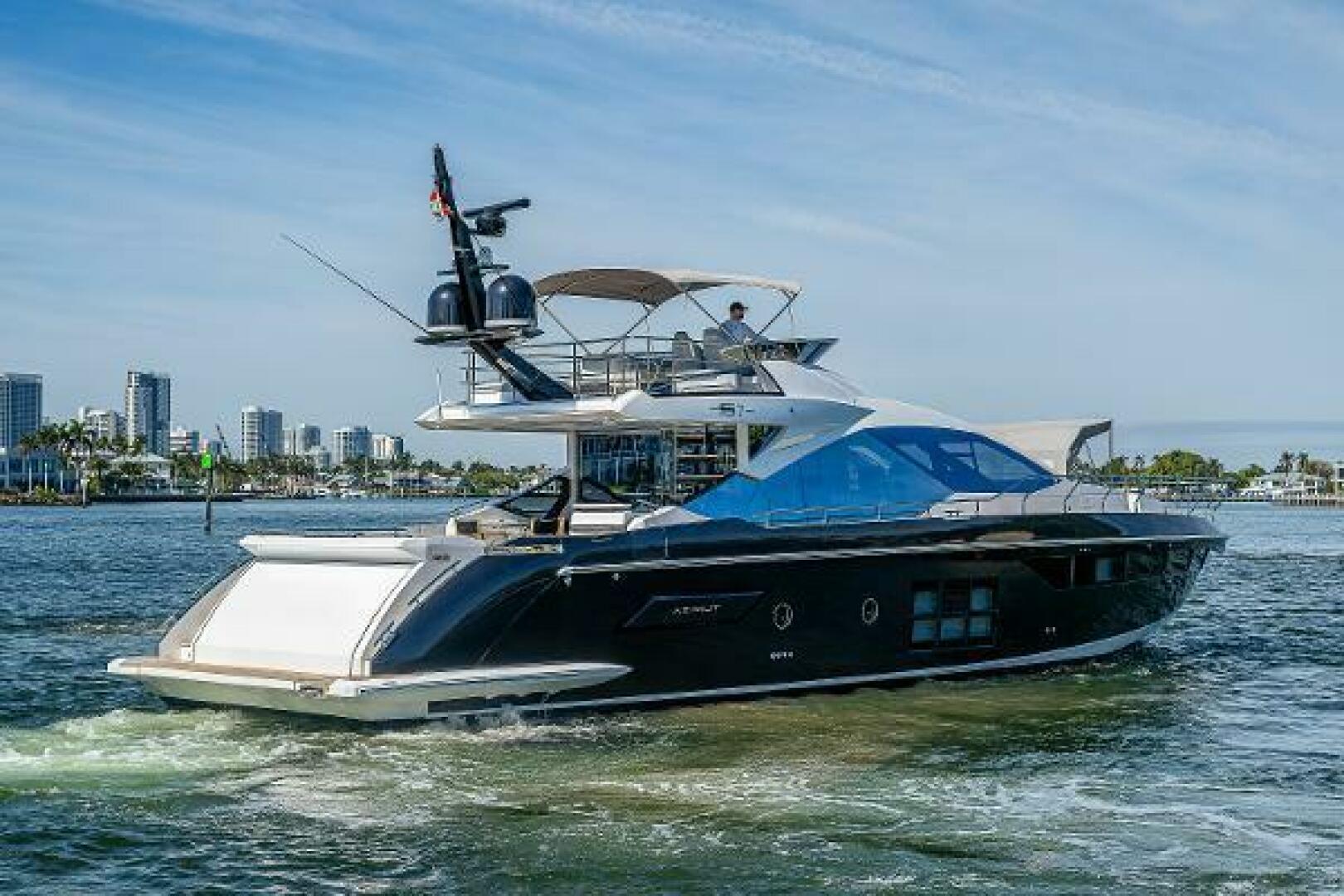 2019 Azimut s7