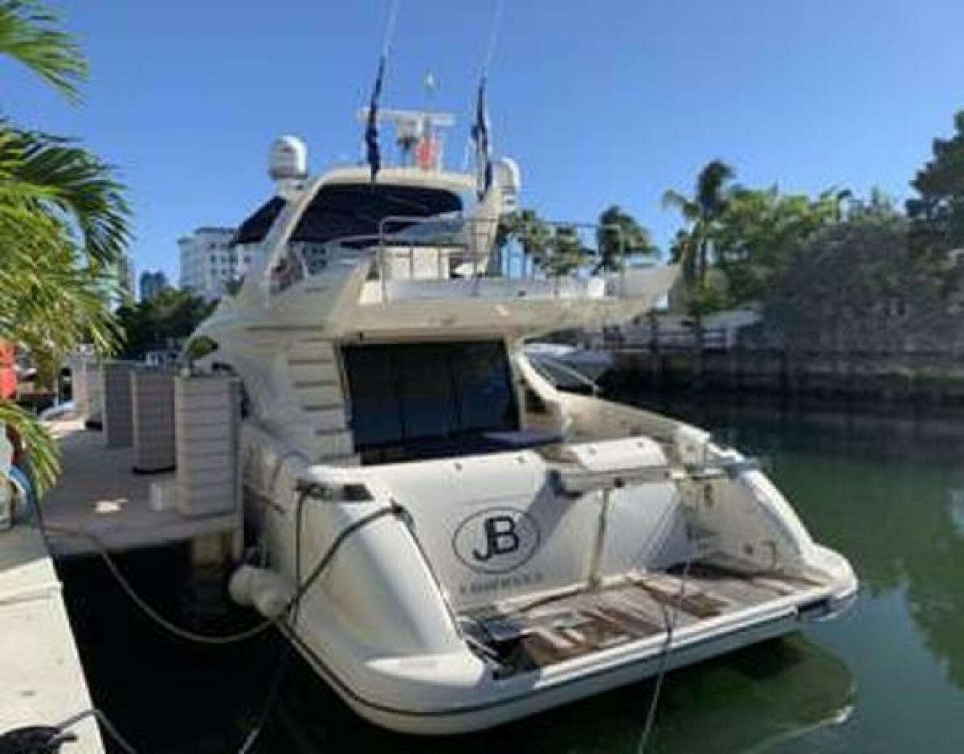 2006 Azimut 62