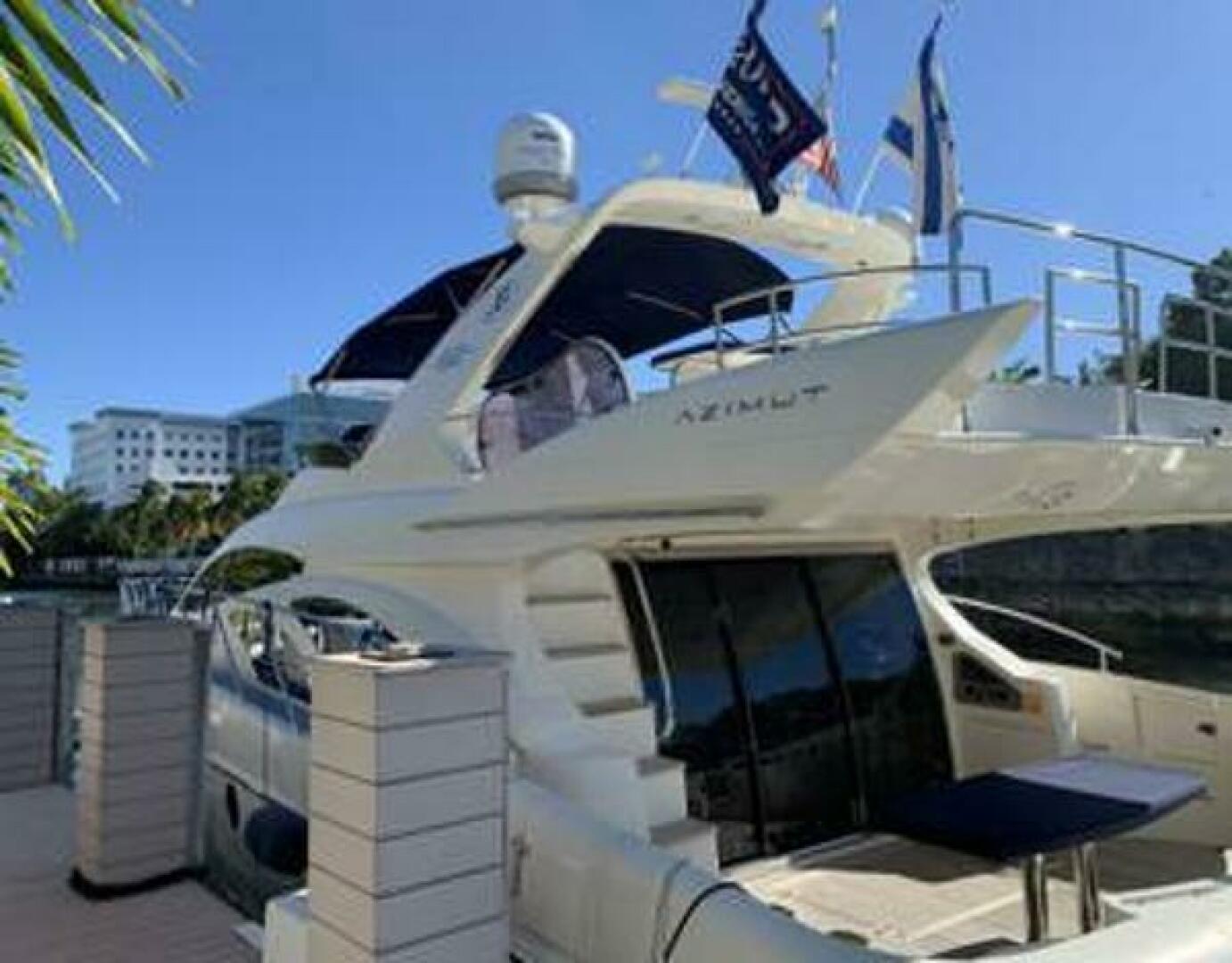 2006 Azimut 62