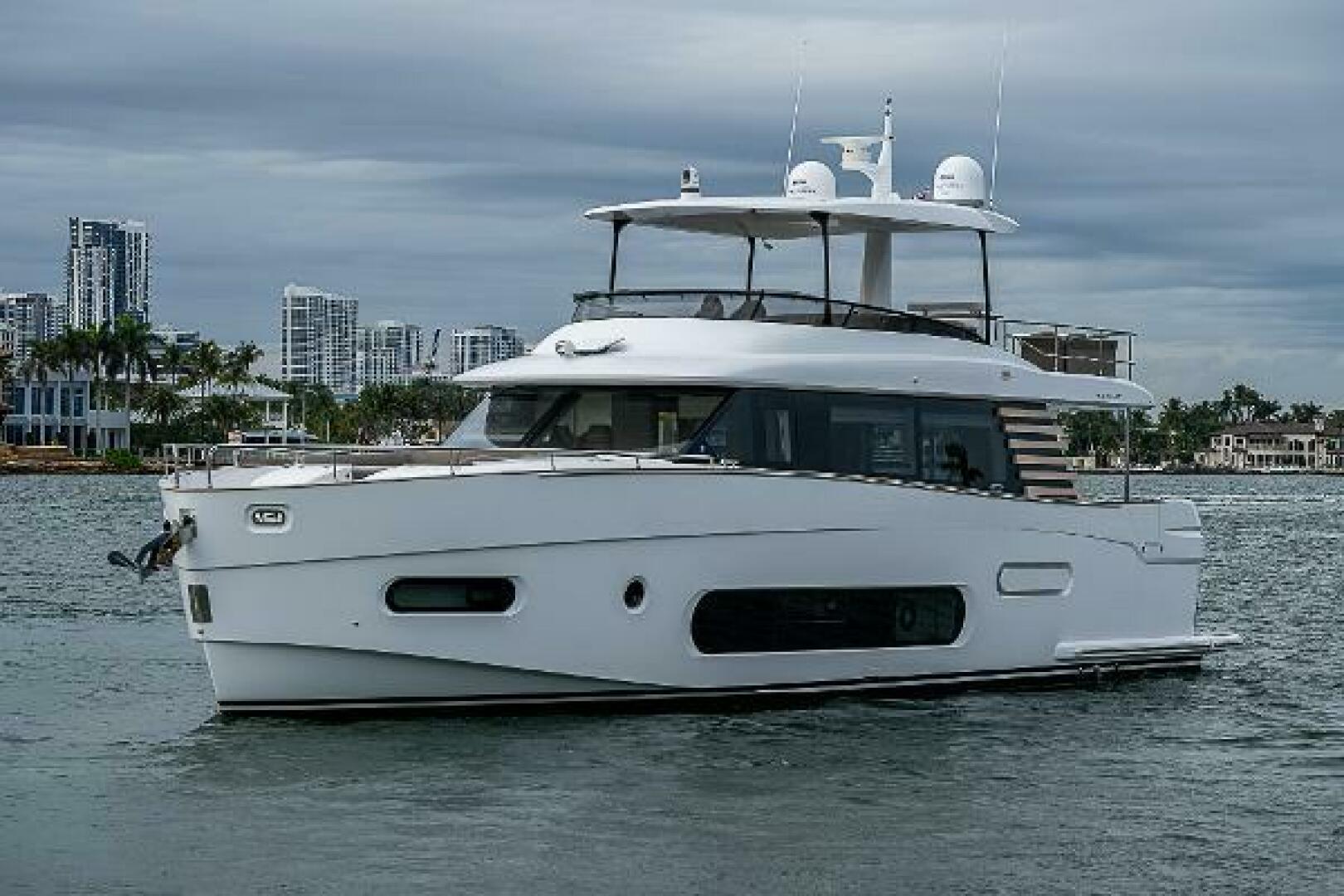 2024 Azimut magellano 66