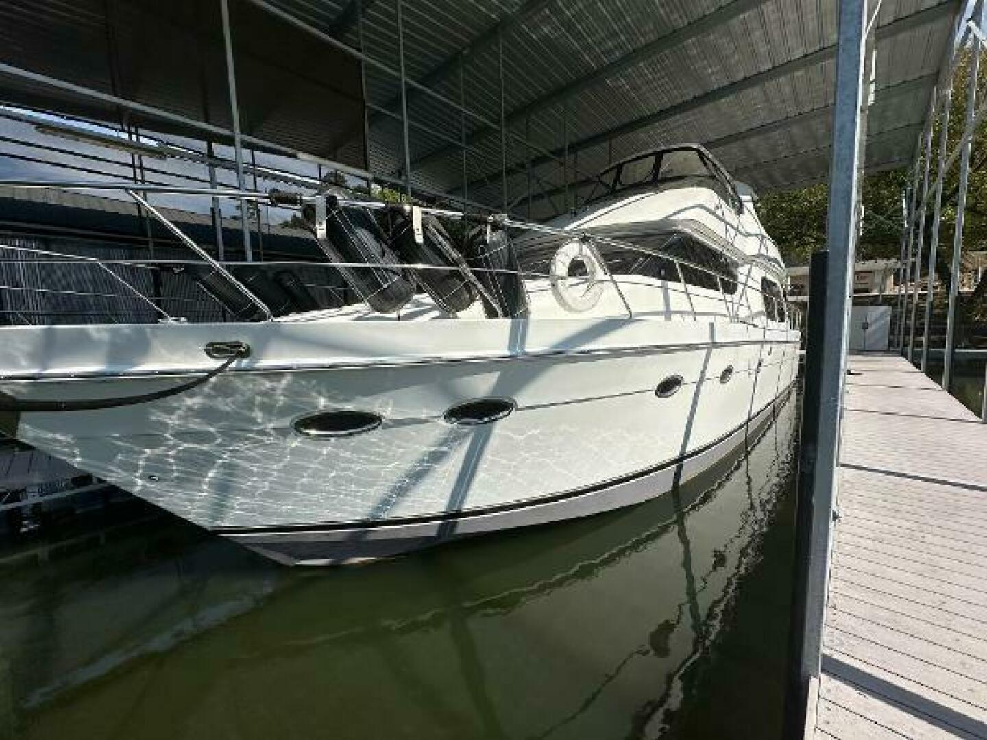 2005 Carver 56 voyager