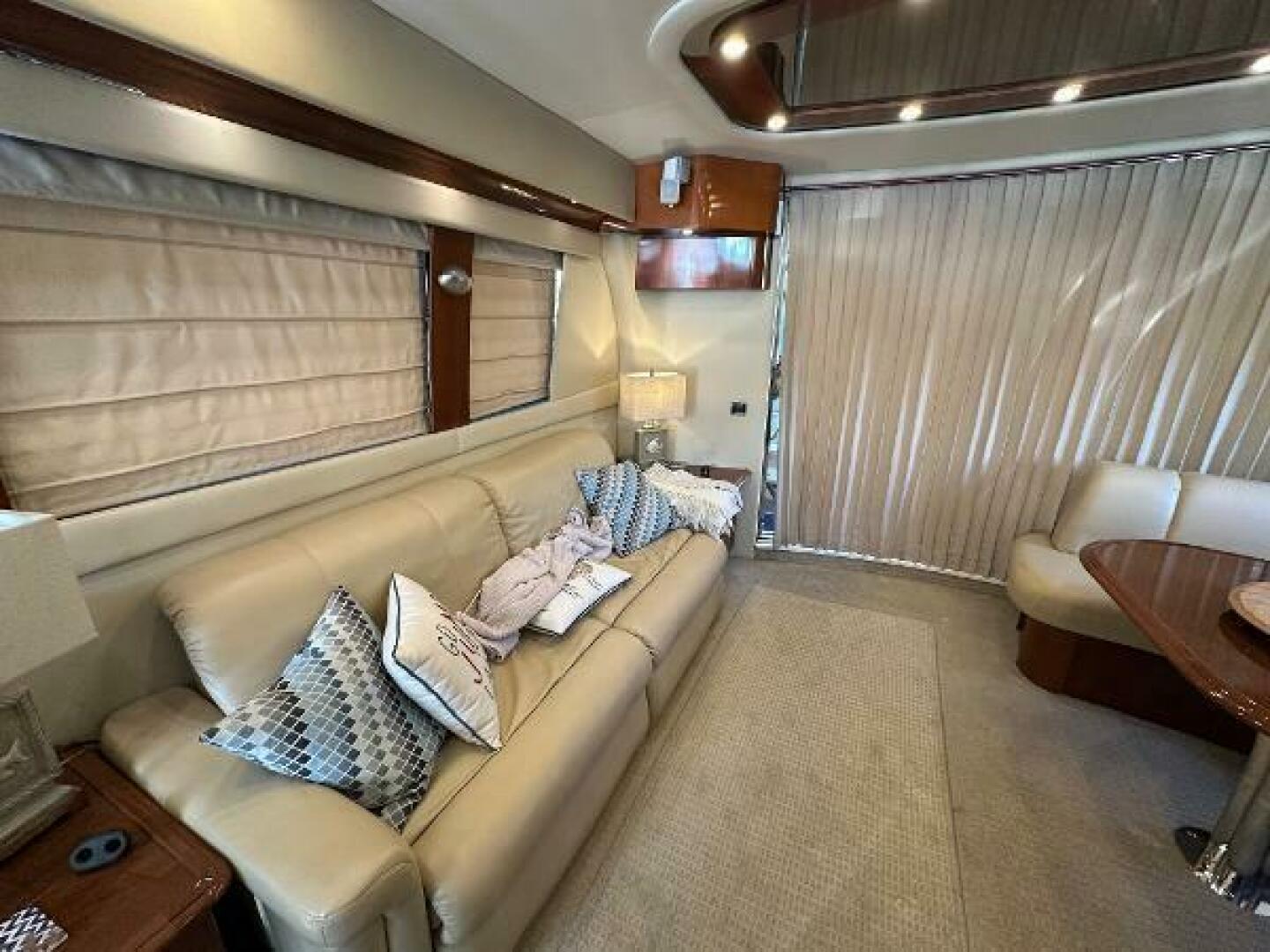 2005 Carver 56 voyager