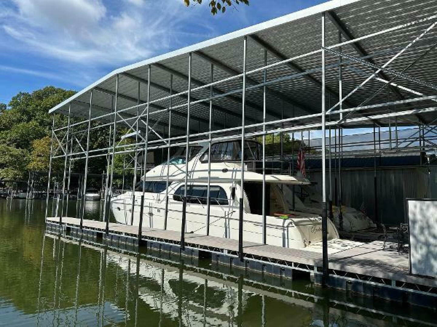 2005 Carver 56 voyager