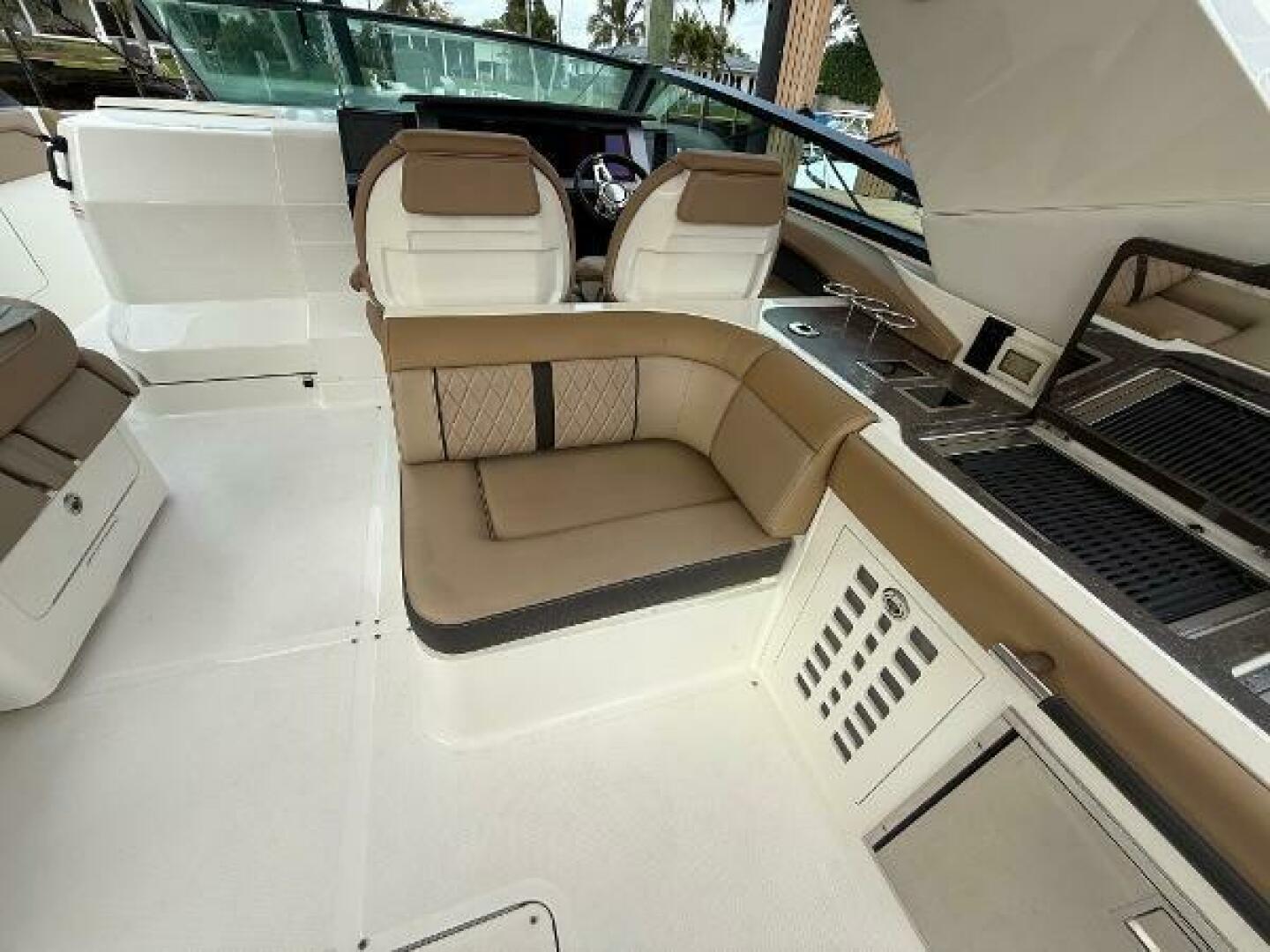 2019 Sea Ray slx 400 ob