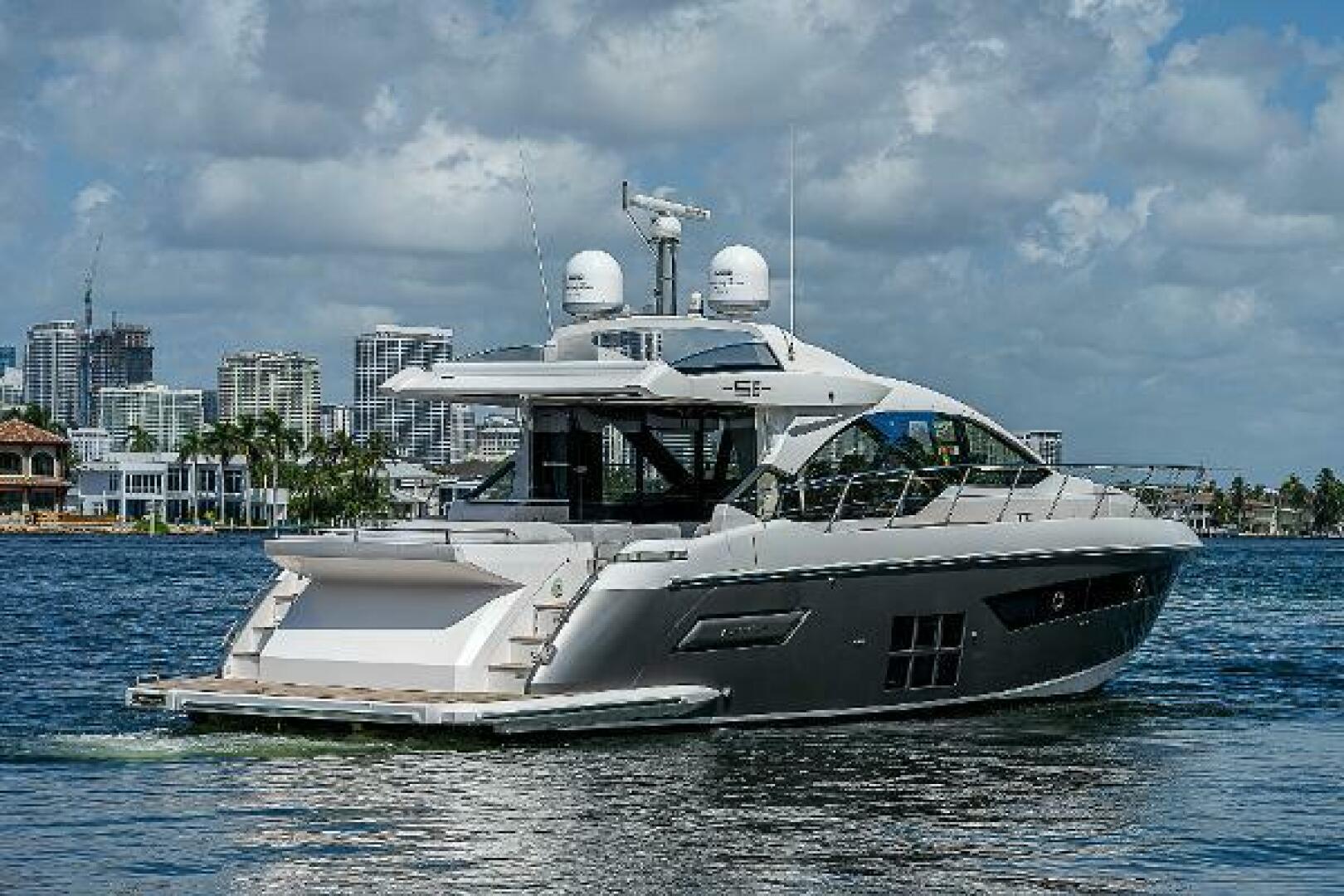 2022 Azimut s6