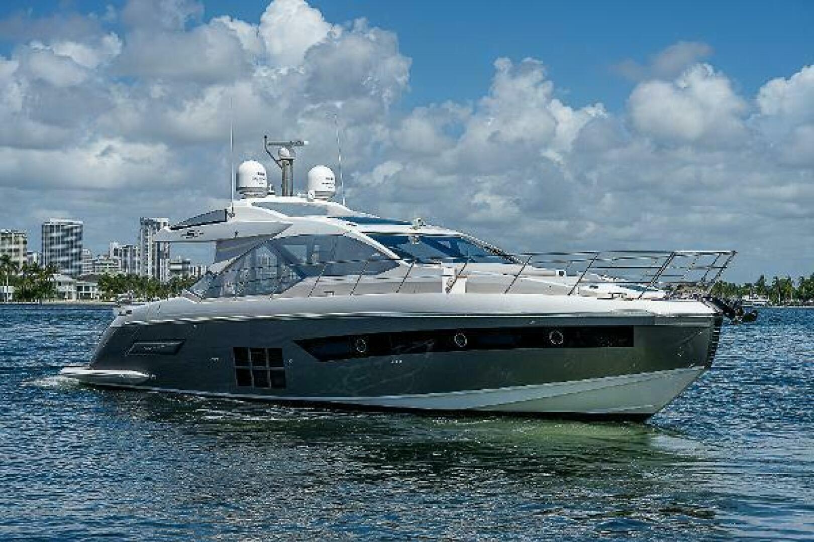 2022 Azimut s6