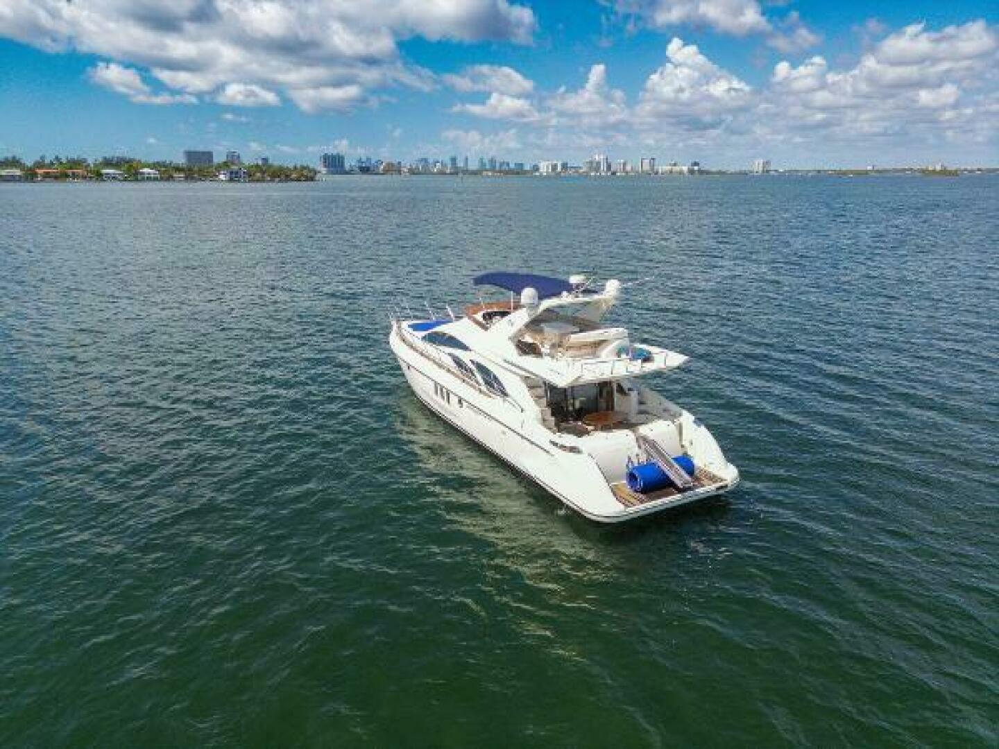 2004 Azimut 62