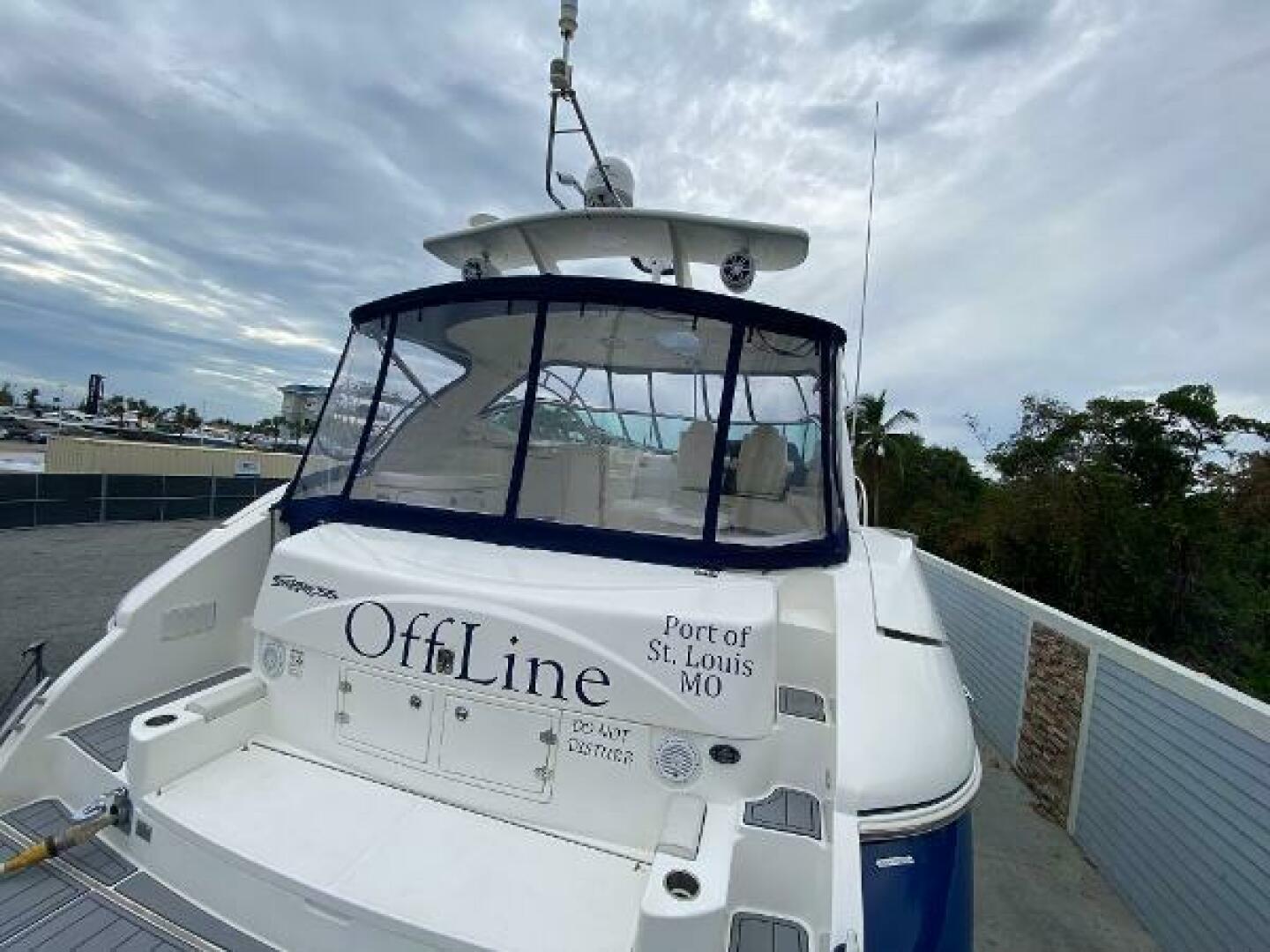 2006 Cruisers 52 express