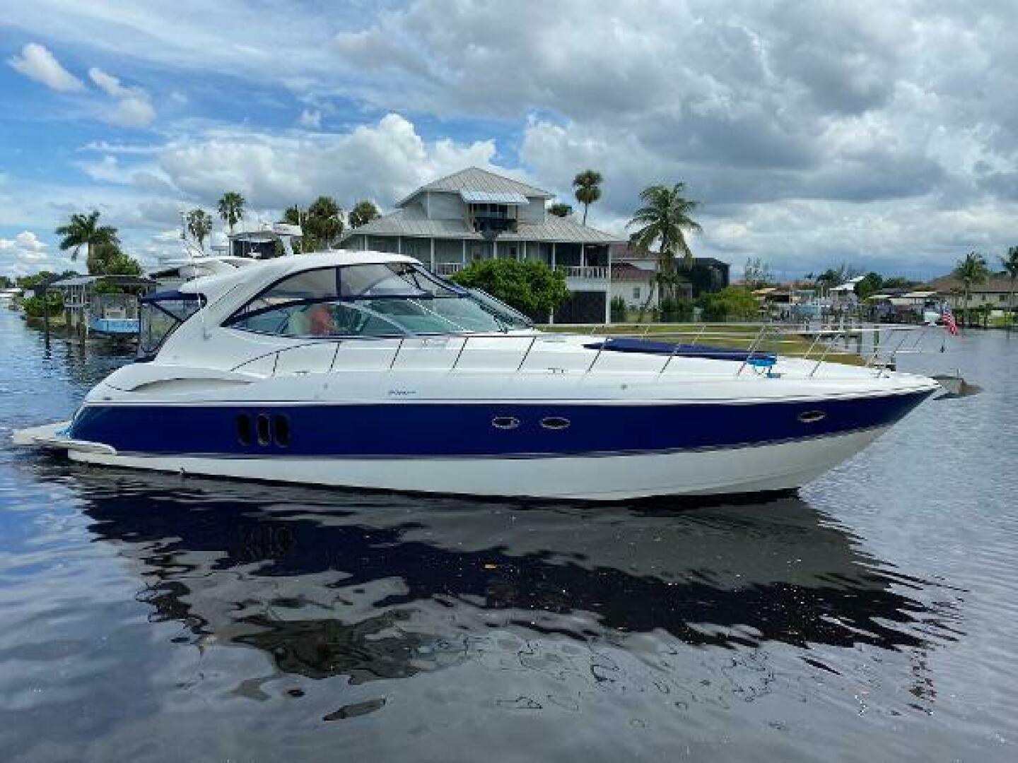 2006 Cruisers 52 express