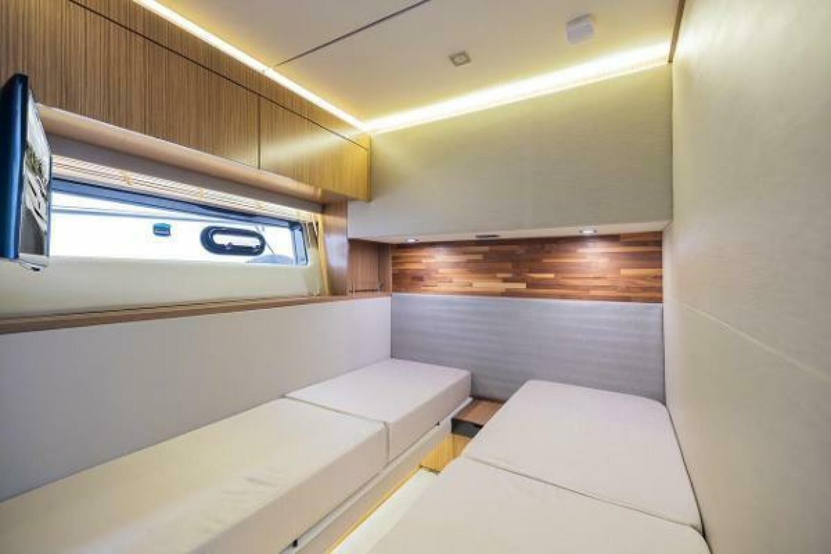 2017 Sea Ray l590 fly