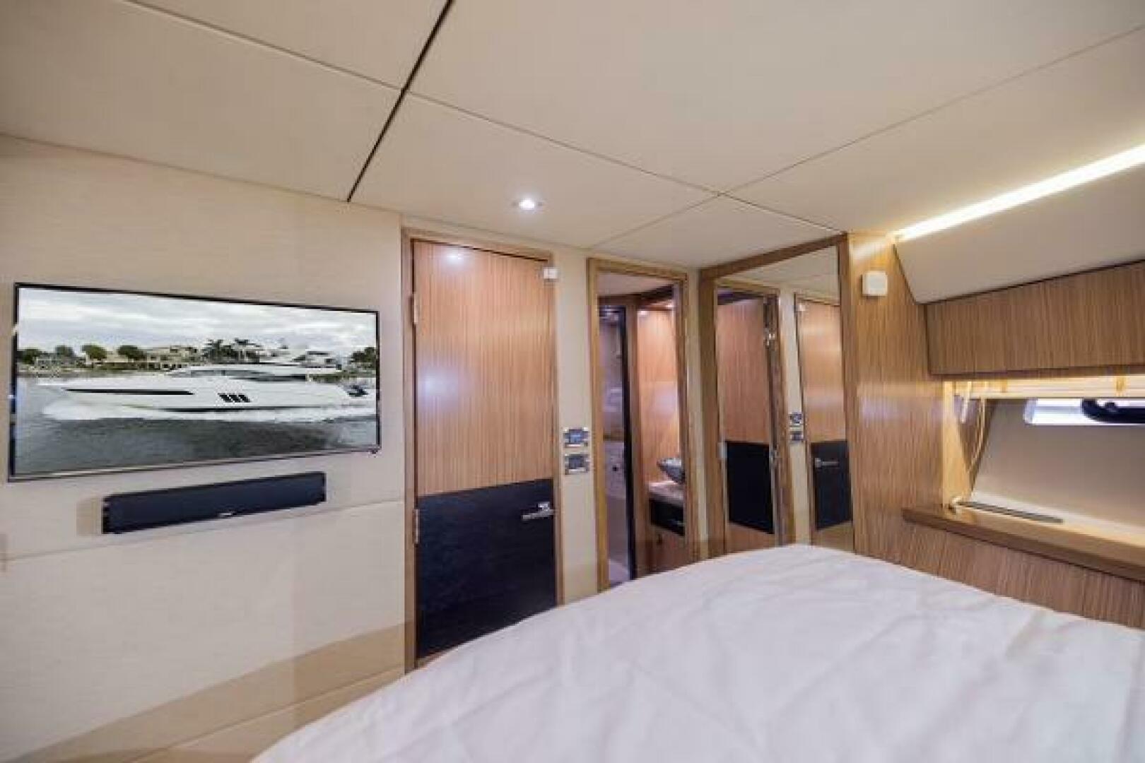 2017 Sea Ray l590 fly