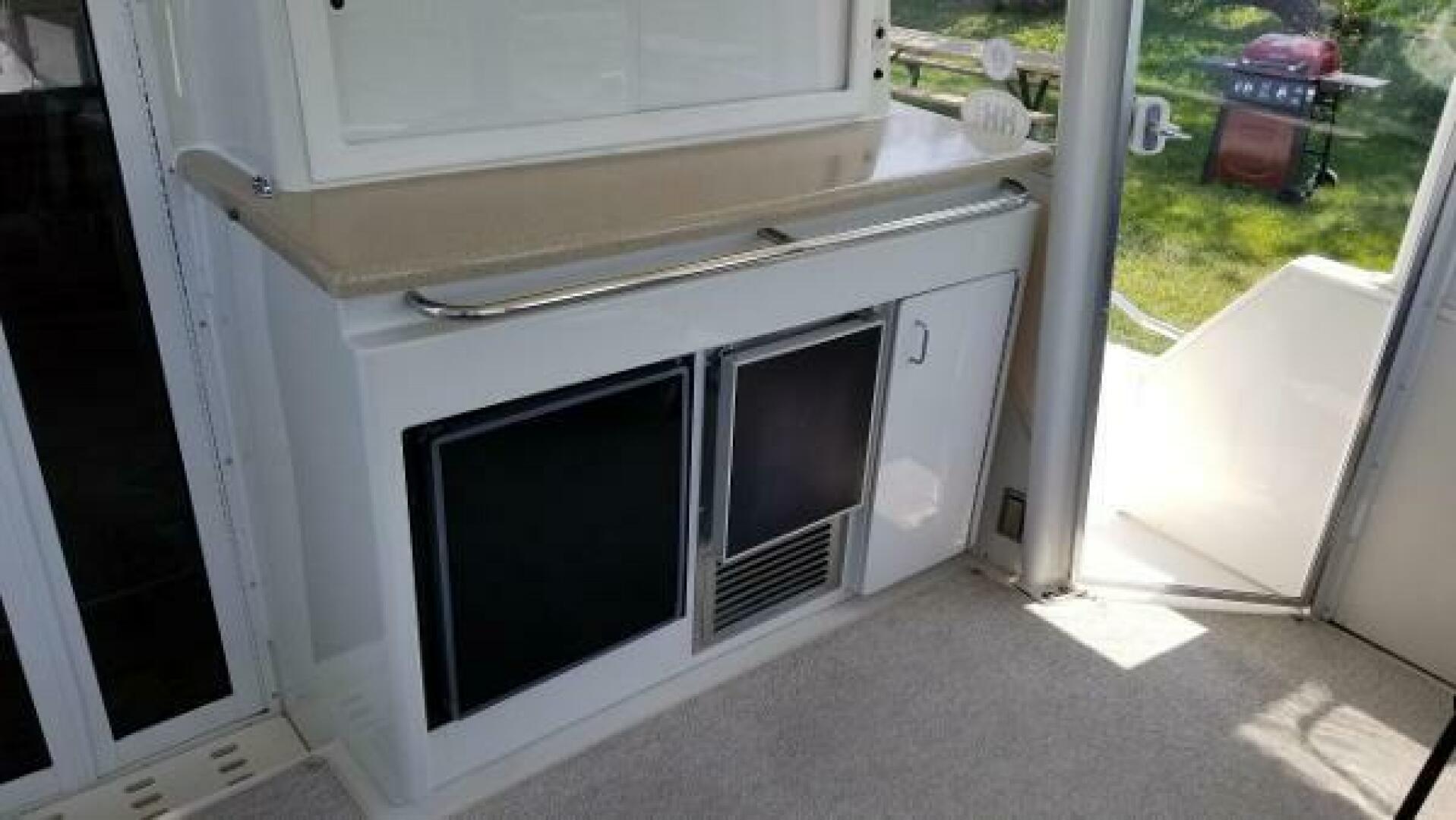 1998 Carver 445 aft cabin motor yacht